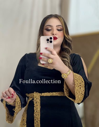فستان ديور ذهبي
