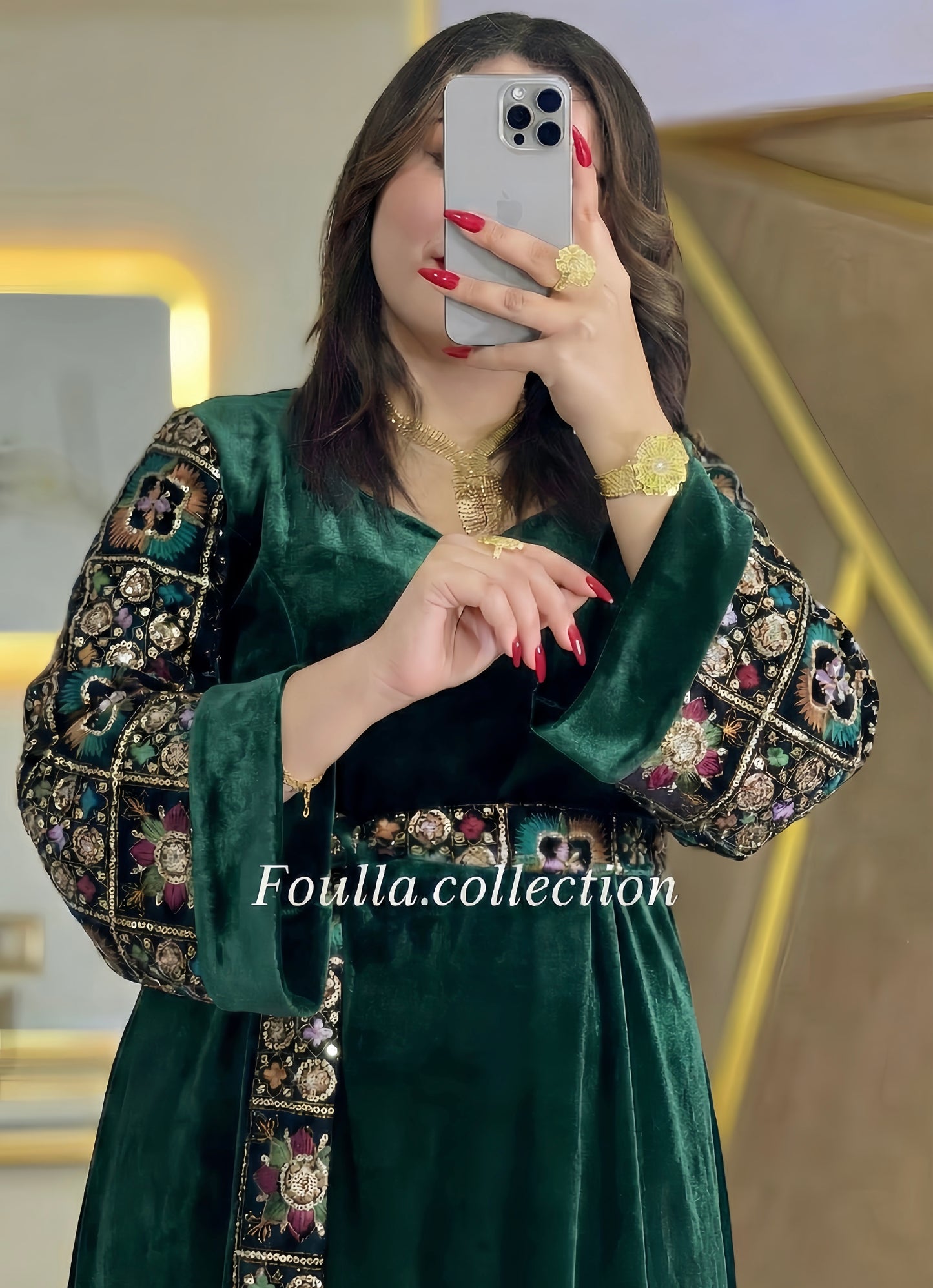 فستان نرجس اخضر